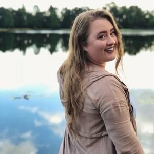 Meet your Posher, Abby